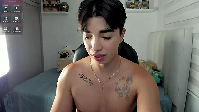 santy7v7 online show from January 16, 1:37 pm