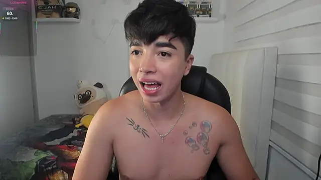 santy7v7 online show from February 19, 1:07 pm