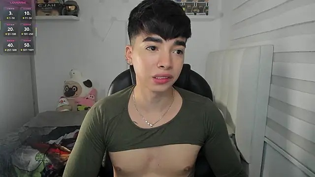 santy7v7 online show from February 27, 1:22 pm