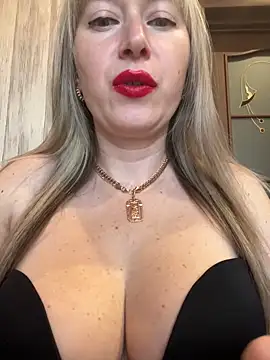 Kittenforyou online show from February 12, 1:06 pm