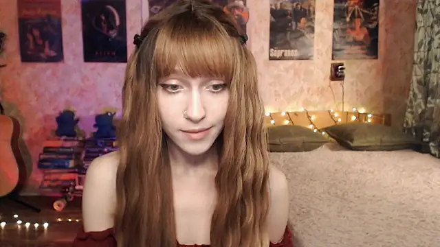 Friendly Ellie online show from December 17, 3:17 am