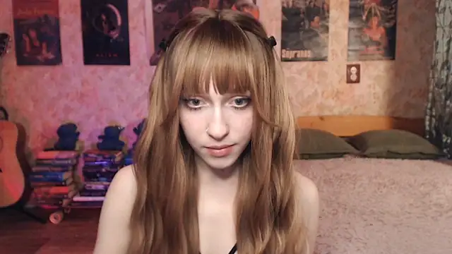 Snapshot of Friendly_Ellie chatting on February 7, 12:36 am Friendly Ellie online show from February 7, 12:36 am