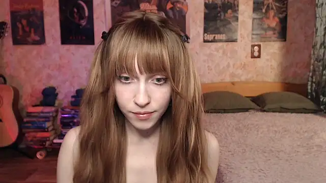 Snapshot of Friendly_Ellie chatting on February 10, 2:10 pm Friendly Ellie online show from February 10, 2:10 pm