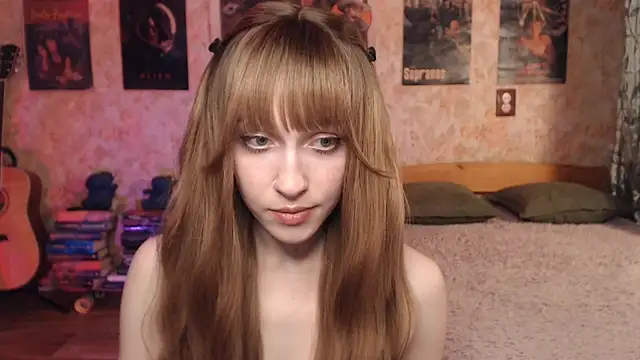 Snapshot of Friendly_Ellie chatting on February 24, 1:09 pm Friendly Ellie online show from February 24, 1:09 pm