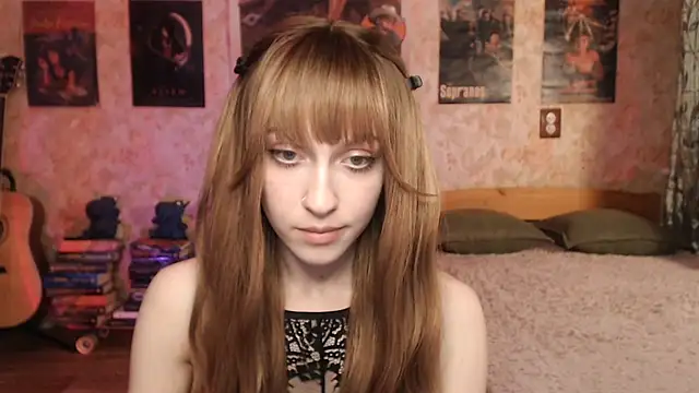 Friendly Ellie online show from March 15, 1:33 am