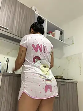 Amandanauty online show from December 29, 6:05 pm