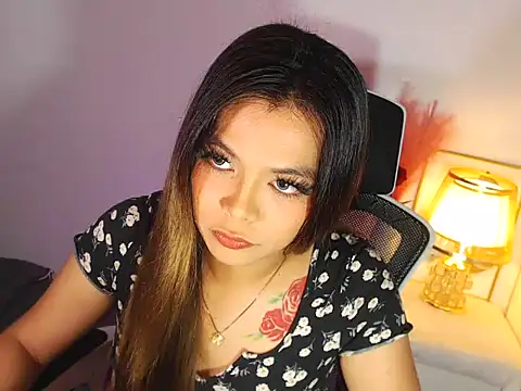 MajesticKitana online show from February 20, 6:26 am