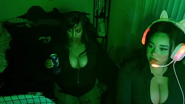 alexiajames99 online show from July 19, 3:54 am
