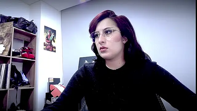 Snapshot of Scarlett_Sen chatting on April 18, 2:32 pm Scarlett Sen online show from April 18, 2:32 pm