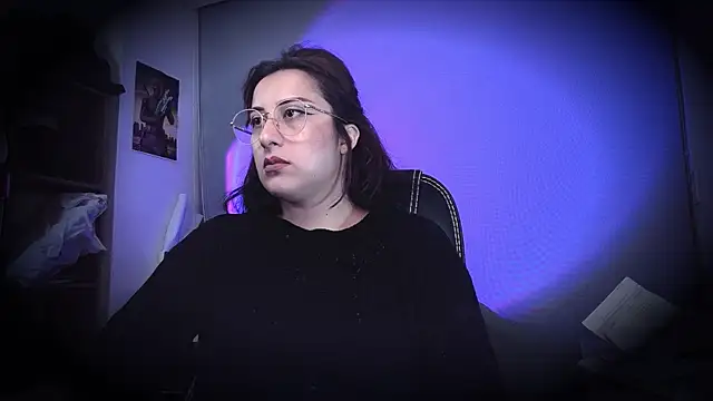 Snapshot of Scarlett_Sen chatting on May 28, 3:31 pm Scarlett Sen online show from May 28, 3:31 pm