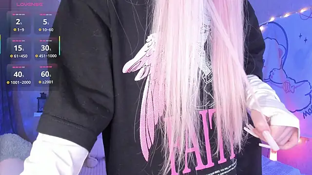 Misty Shadow online show from April 14, 11:11 pm