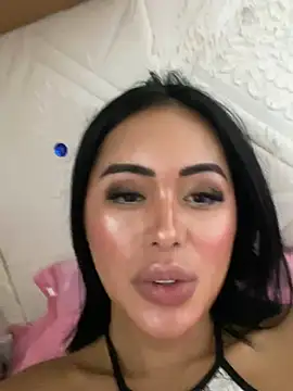 Snapshot of HeavenlyStar chatting on December 15, 4:26 pm HeavenlyStar online show from December 15, 4:26 pm