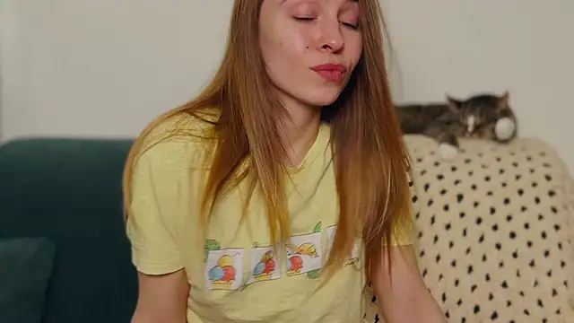 LovelyKatea online show from March 9, 3:05 pm