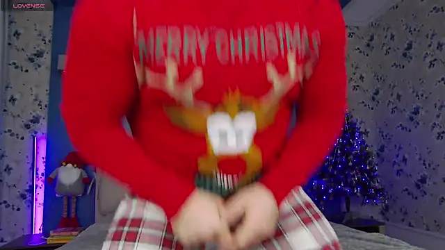 Snapshot of Arilas_ chatting on December 25, 7:35 am Arilas online show from December 25, 7:35 am