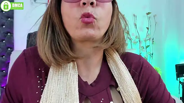 kimberlybirdx online show from December 6, 11:14 pm