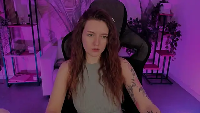 Snapshot of JennyDens chatting on March 6, 5:46 am JennyDens online show from March 6, 5:46 am