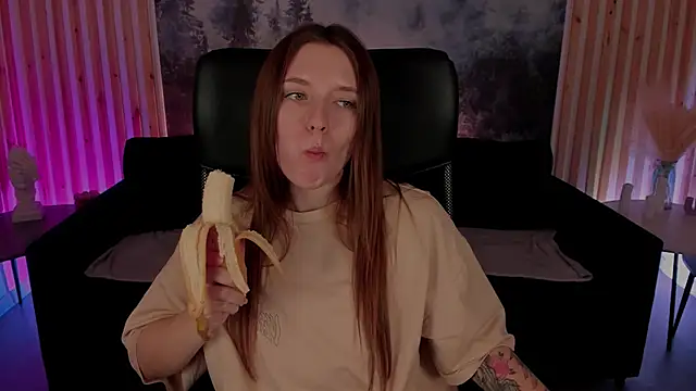 Snapshot of JennyDens chatting on March 7, 8:34 am JennyDens online show from March 7, 8:34 am