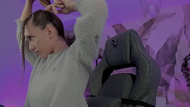 Snapshot of JennyDens chatting on September 25, 5:55 am JennyDens online show from September 25, 5:55 am