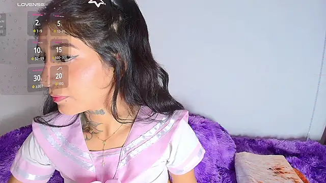 arianauwu online show from March 17, 12:15 am