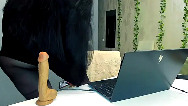 WorshipLilit online show from February 28, 7:48 pm