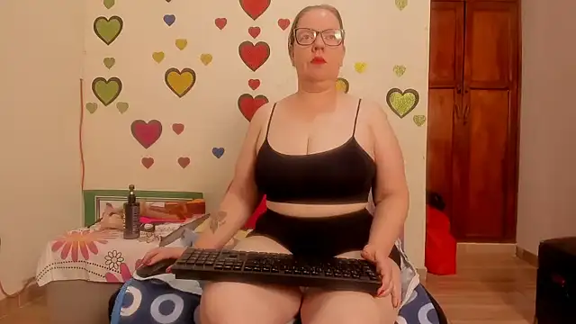 Snapshot of BarbaraFight chatting on May 16, 10:52 pm BarbaraFight online show from May 16, 10:52 pm