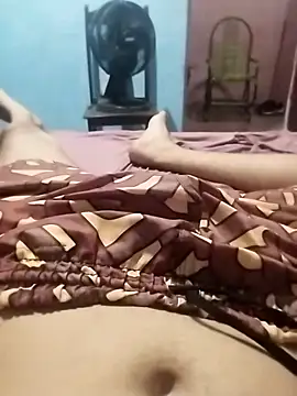 Snapshot of Emanuel45js chatting on February 27, 6:09 pm Emanuel45js online show from February 27, 6:09 pm