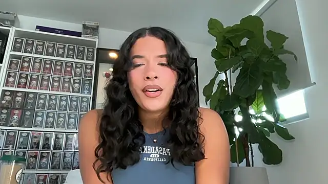 Snapshot of kendrasmithTS chatting on June 28, 9:43 pm kendrasmithTS online show from June 28, 9:43 pm