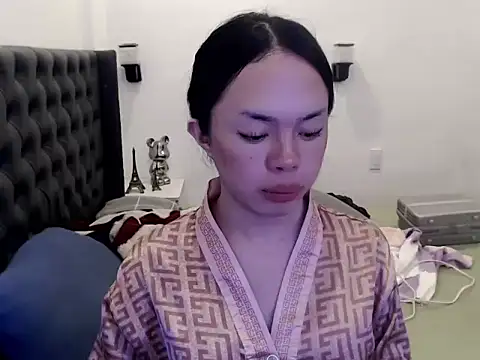 SweetCheska19 online show from April 14, 6:08 am