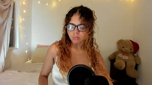 ValienteGirl  online show from May 6, 5:03 am