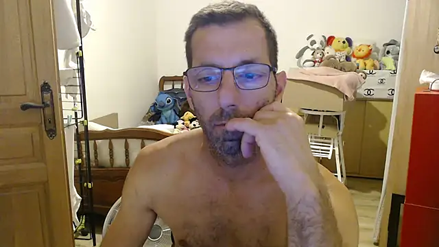 Snapshot of steph19x5 chatting on July 9, 7:07 pm steph19x5 online show from July 9, 7:07 pm
