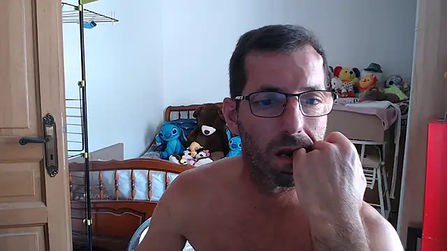 Snapshot of steph19x5 chatting on July 20, 3:25 pm steph19x5 online show from July 20, 3:25 pm
