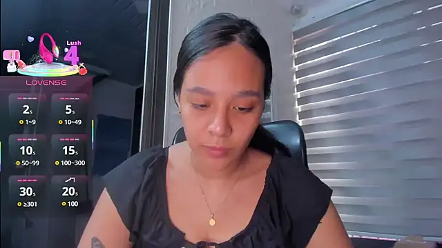 Little Amber6 online show from March 7, 8:33 pm