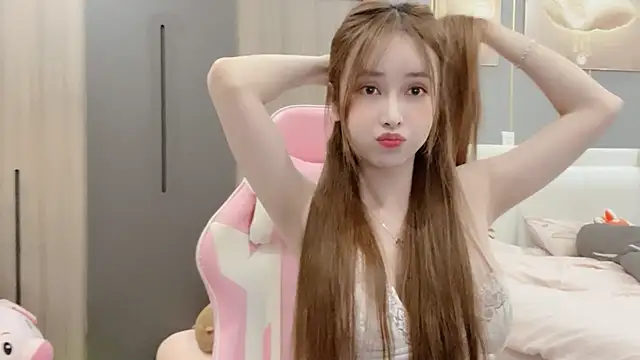 Snapshot of ANNA102 chatting on February 25, 8:58 am ANNA102 online show from February 25, 8:58 am