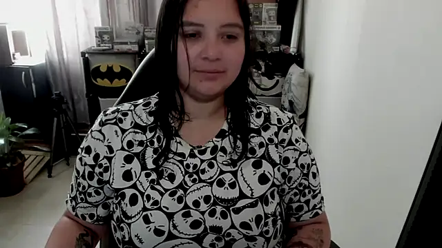 aika-dreams online show from April 10, 1:38 pm