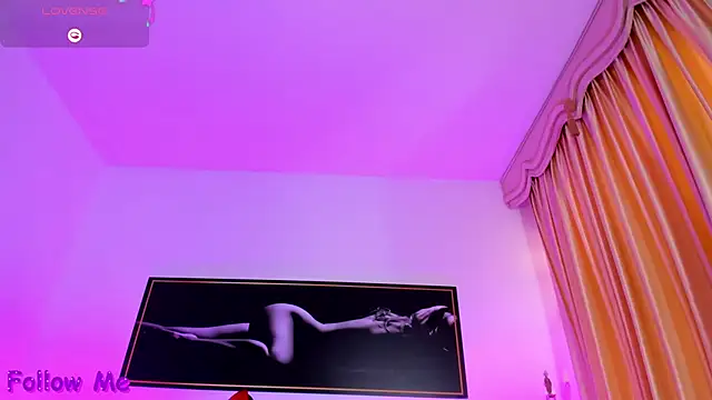 perla hott1 online show from March 4, 3:40 pm