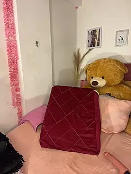 Snapshot of karinacortes chatting on June 10, 4:06 pm karinacortes online show from June 10, 4:06 pm