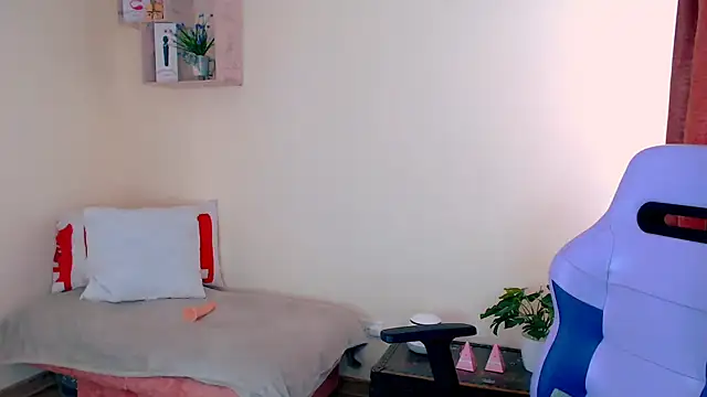 Snapshot of LATINGODDESS_X chatting on May 20, 3:40 pm LATINGODDESS X online show from May 20, 3:40 pm