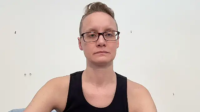 Snapshot of LeahWilde chatting on February 21, 6:48 pm LeahWilde online show from February 21, 6:48 pm