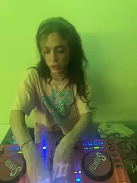 Snapshot of stormytt_ chatting on February 7, 11:23 am stormytt  online show from February 7, 11:23 am