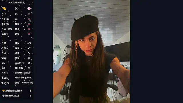 Snapshot of stormytt_ chatting on February 19, 12:33 pm stormytt  online show from February 19, 12:33 pm