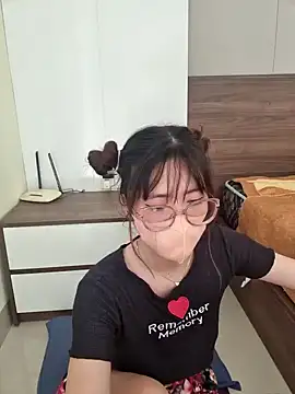 Snapshot of HinaLovely chatting on January 9, 4:41 am HinaLovely online show from January 9, 4:41 am