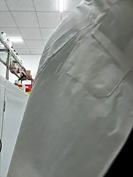 Snapshot of HinaLovely chatting on February 6, 3:22 am HinaLovely online show from February 6, 3:22 am