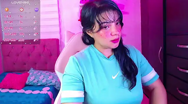 Snapshot of Vannessa__Shy chatting on January 15, 9:51 pm Vannessa Shy online show from January 15, 9:51 pm
