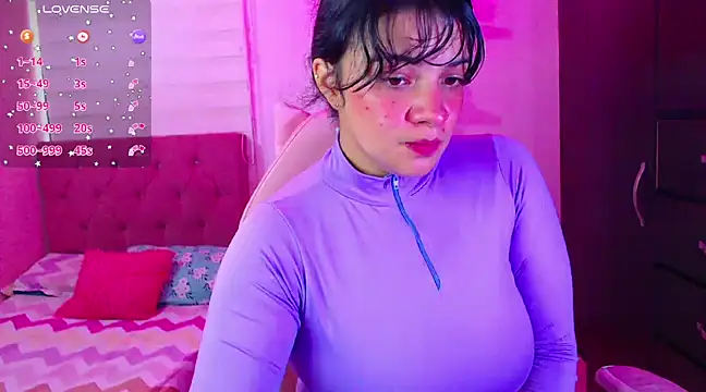 Snapshot of Vannessa__Shy chatting on January 16, 3:35 pm Vannessa Shy online show from January 16, 3:35 pm