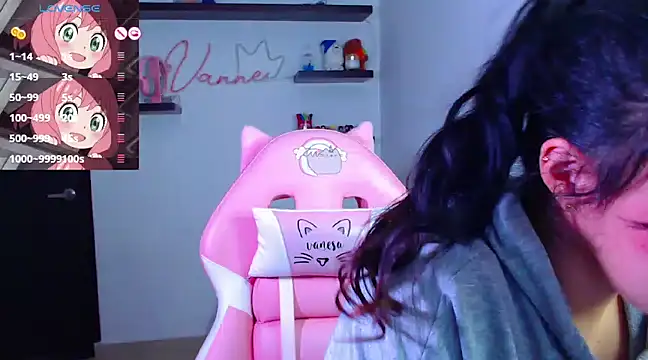 Snapshot of Vannessa__Shy chatting on March 20, 12:30 am Vannessa Shy online show from March 20, 12:30 am