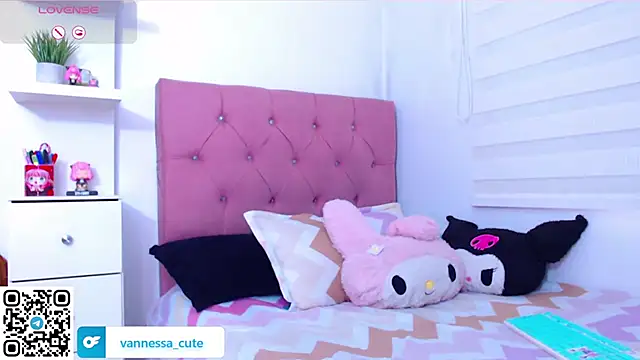 Snapshot of Vannessa__Shy chatting on September 16, 9:16 pm Vannessa Shy online show from September 16, 9:16 pm