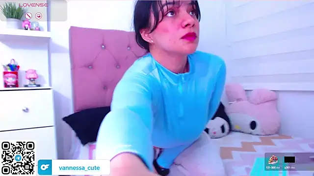 Snapshot of Vannessa__Shy chatting on September 18, 11:29 pm Vannessa Shy online show from September 18, 11:29 pm