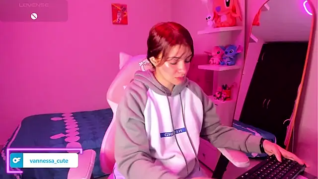 Vannessa  Shy online show from February 13, 4:58 pm