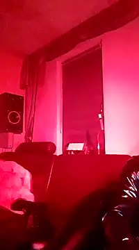 Snapshot of Crystalbitchx chatting on January 3, 12:43 am Crystalbitchx online show from January 3, 12:43 am