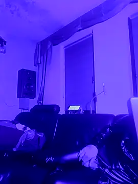 Snapshot of Crystalbitchx chatting on January 12, 10:43 pm Crystalbitchx online show from January 12, 10:43 pm